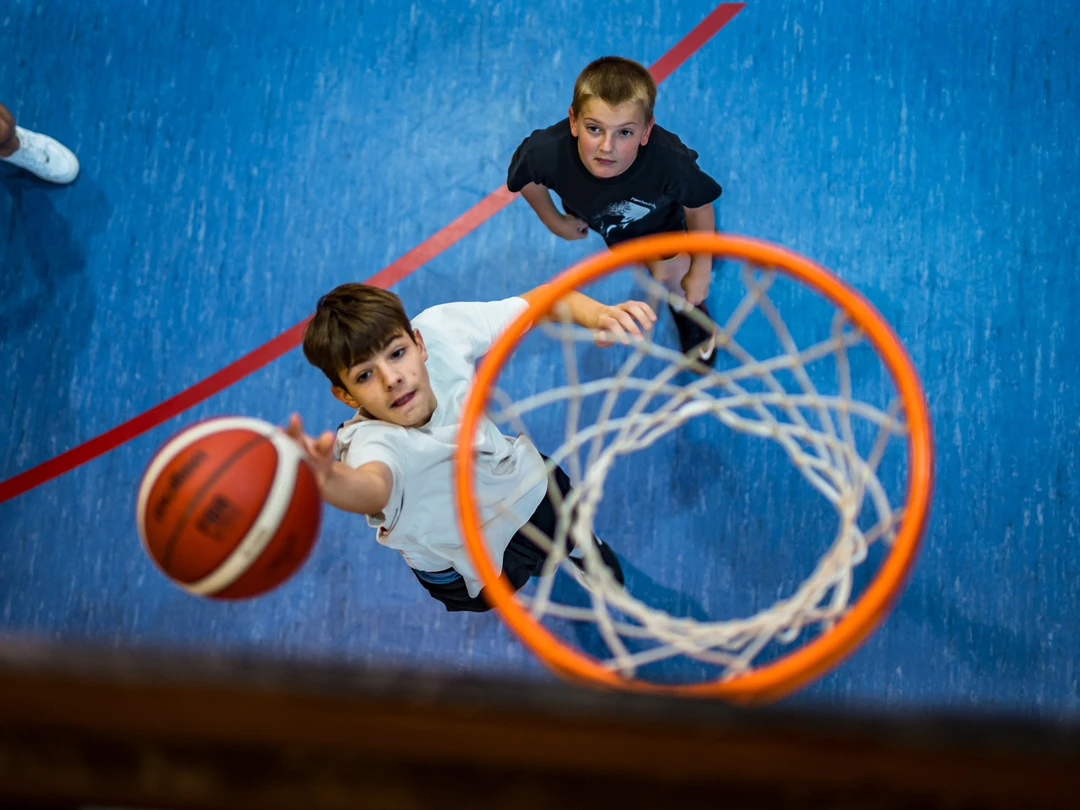 Cykl zajęć dla dzieci i młodzieży "Sportowy dzień z ..."