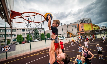Sportowy dzień z koszykówką!