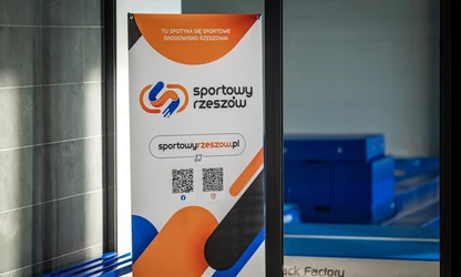 SPORTY WODNE NA BASENIE PRZY UL. MATUSZCZAKA