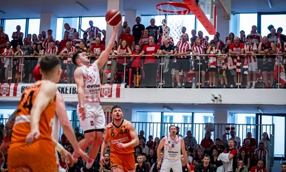 Resovia Rzeszów: Powrót do pierwszej ligi po 15 Latach – wywiad z Michałem Gabińskim i Wojciechem Szpyrką