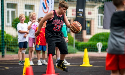 Sportowy dzień z koszykówką!