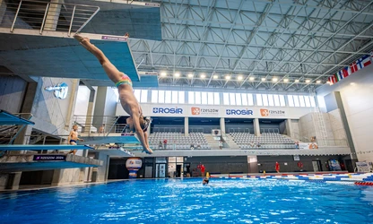SPORTY WODNE NA BASENIE PRZY UL. MATUSZCZAKA