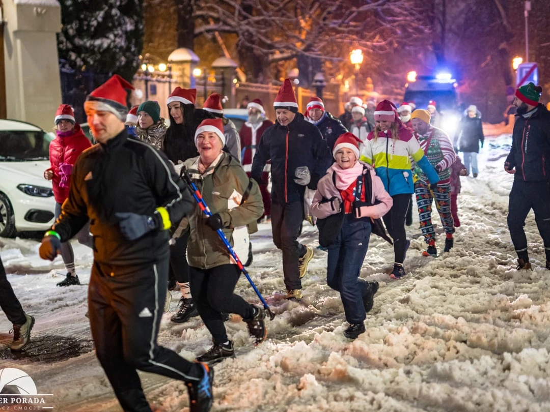 Pierwsza edycja Sportowych Mikołajek i Biegu Mikołajkowego