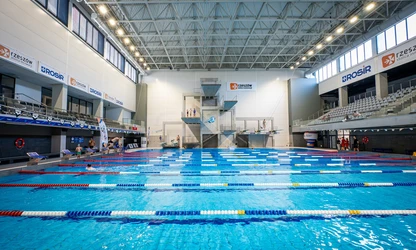 SPORTY WODNE NA BASENIE PRZY UL. MATUSZCZAKA